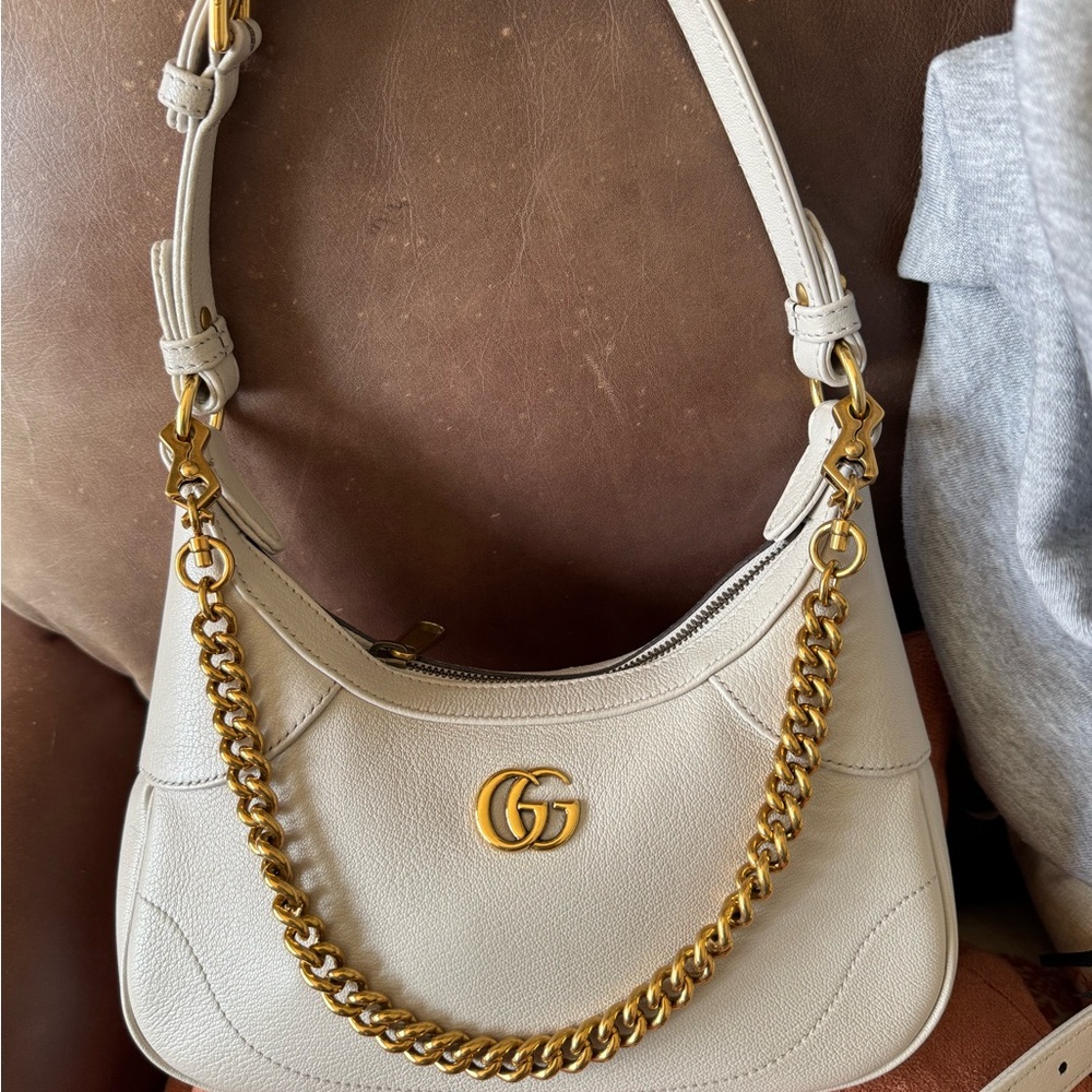 Gucci Cream Shoulder Bag with Gold Chain